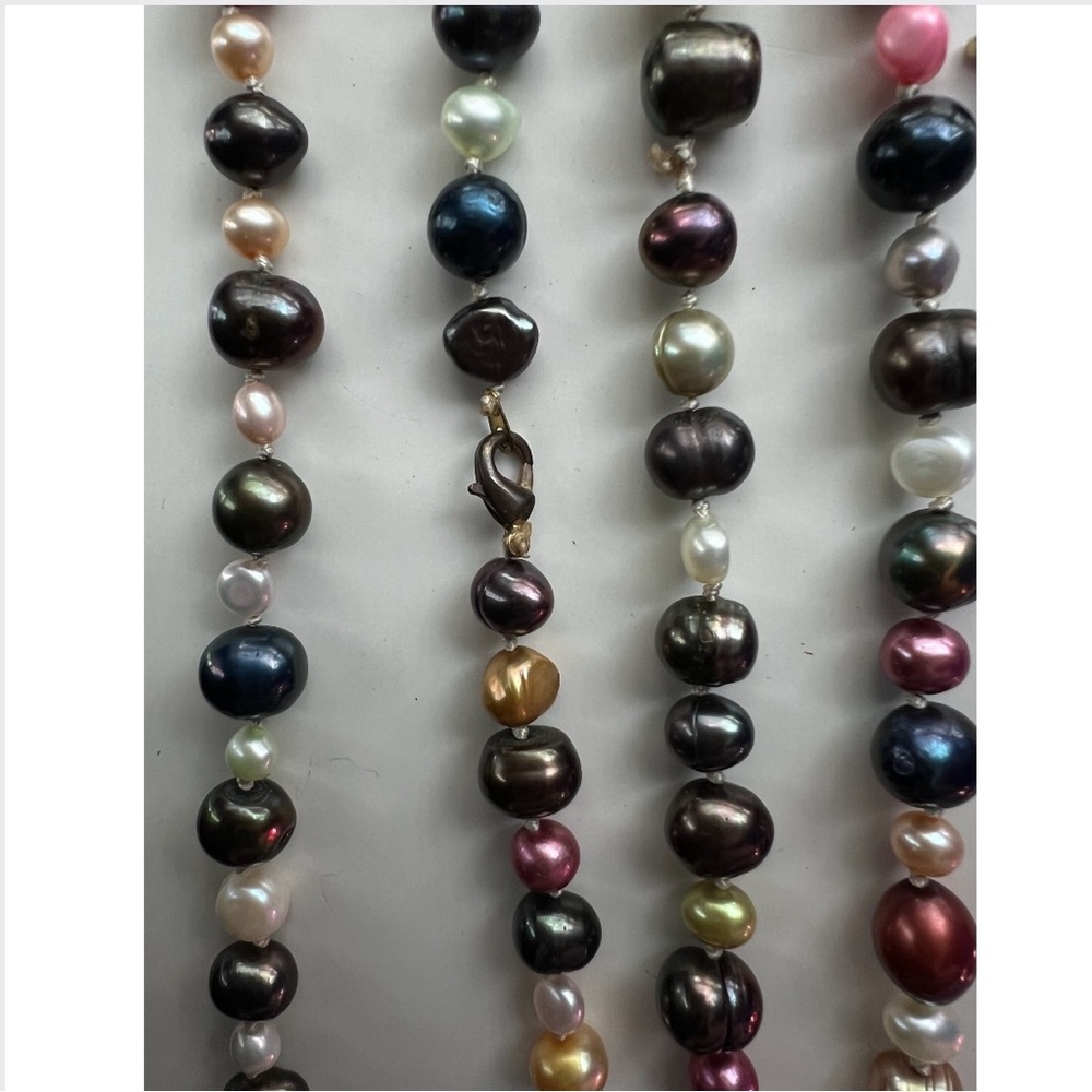 🎁🇨🇦 Hand Knotted Locally Multicolor Pearl Style Necklace Duo• Layered Statement - Picture 16 of 16